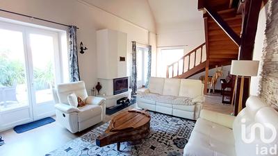 Maison - 222 m² - 9 pièces