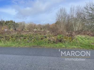 Terrain constructible - 1 868 m²