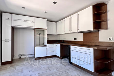 Maison - 84 m² - 4 pièces