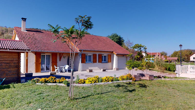 Villa - 100 m² - 5 pièces