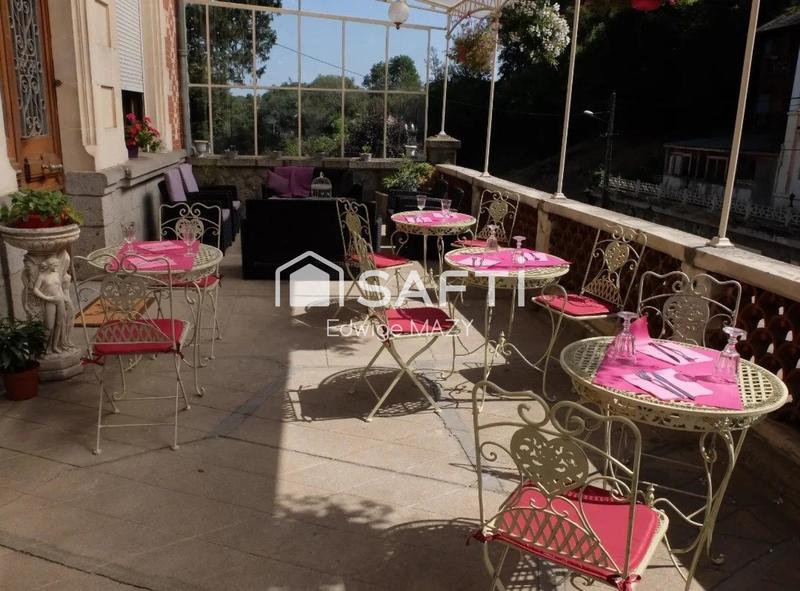 Maison - 320 m² - 14 pièces