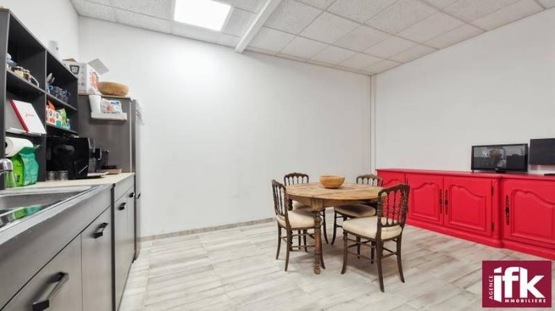 Local commercial - 106 m² - 3 pièces