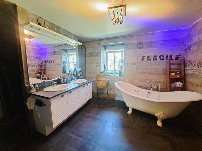 Maison de campagne - 230 m² - 8 pièces