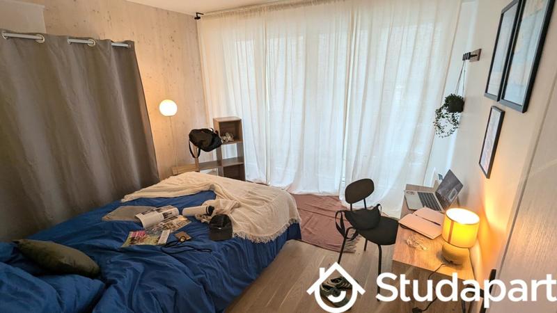 Chambre - 10 m² - 1 pièce