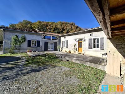 Maison - 161 m² - 5 pièces