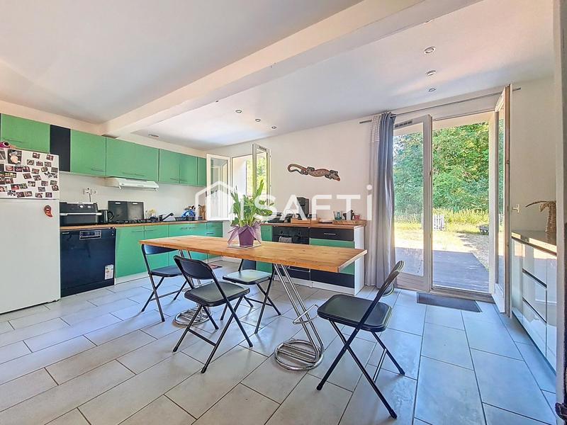 Maison - 97 m² - 6 pièces