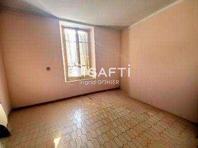 Maison - 240 m² - 6 pièces