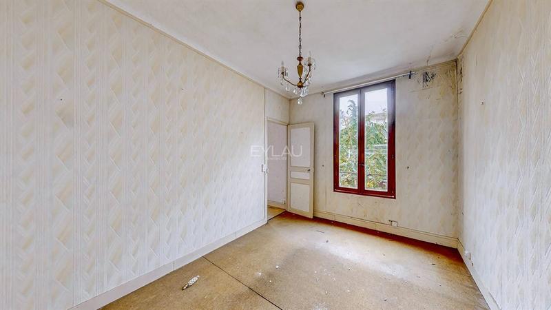 Appartement - 80 m² - 6 pièces