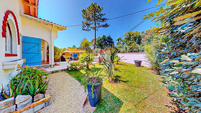 Maison - 140 m² - 7 pièces