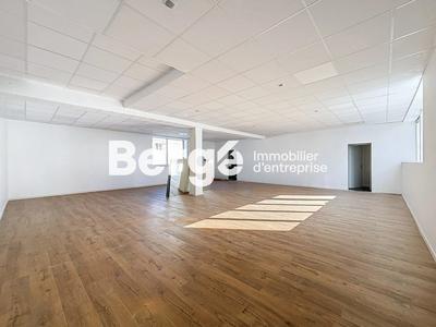 Bureau - 110 m² - 1 pièce