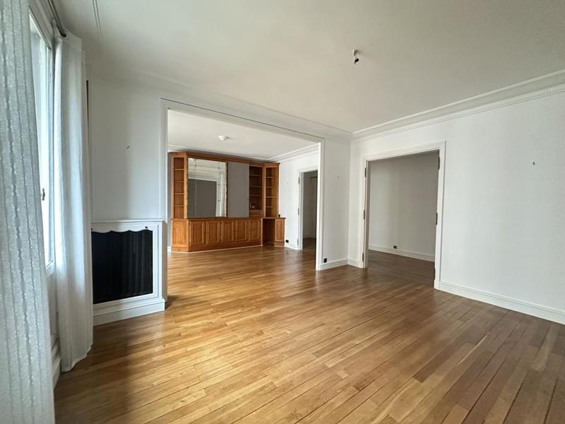 Appartement ancien - 108 m² - 5 pièces