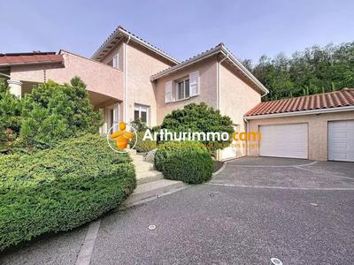 Maison - 152 m² - 6 pièces