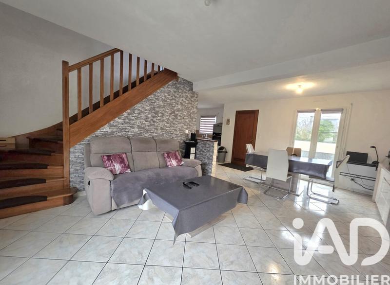 Maison - 95 m² - 5 pièces