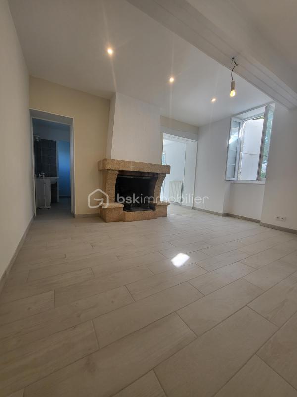 Maison en pierre - 97 m² - 4 pièces