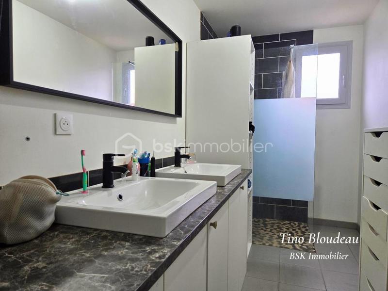 Maison - 101 m² - 5 pièces