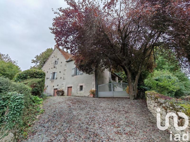 Maison - 239 m² - 7 pièces