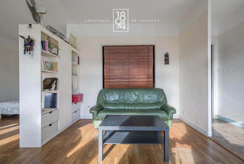 Loft - 53 m² - 2 pièces