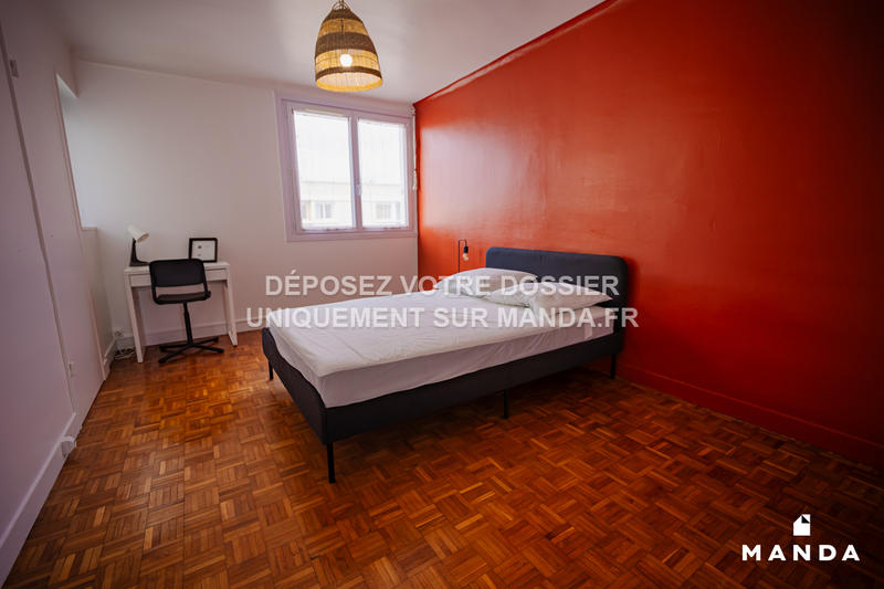 Chambre - 12 m² - 4 pièces