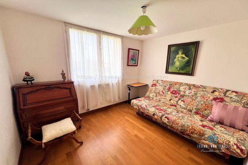 Maison traditionnelle - 222 m² - 7 pièces