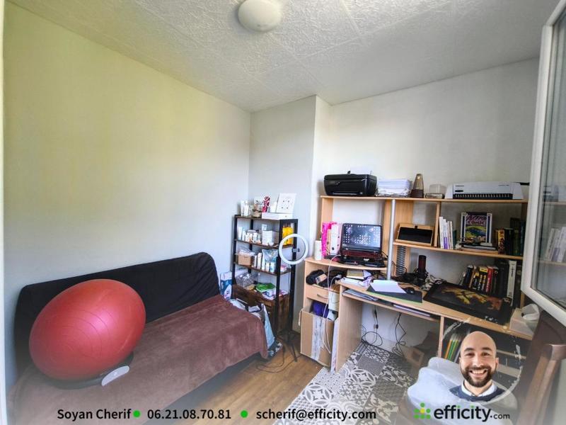 Maison - 99 m² - 5 pièces