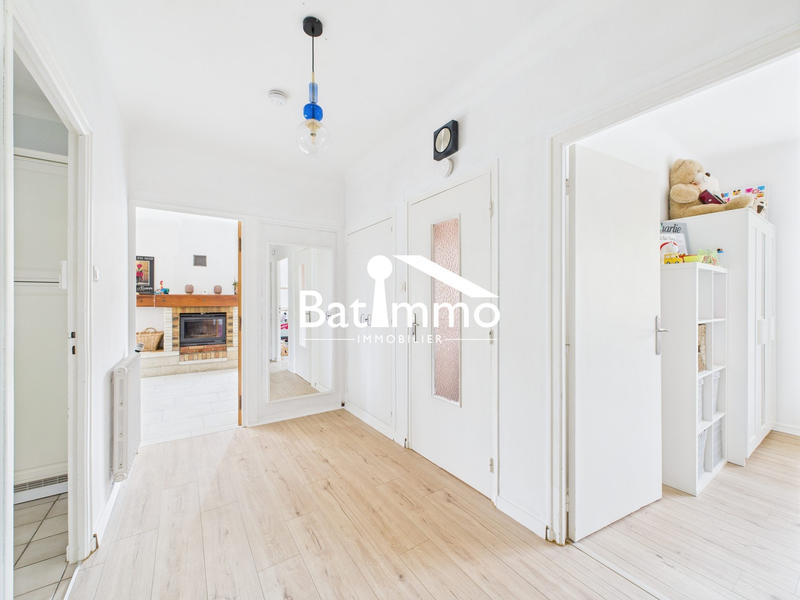 Maison - 121 m² - 5 pièces