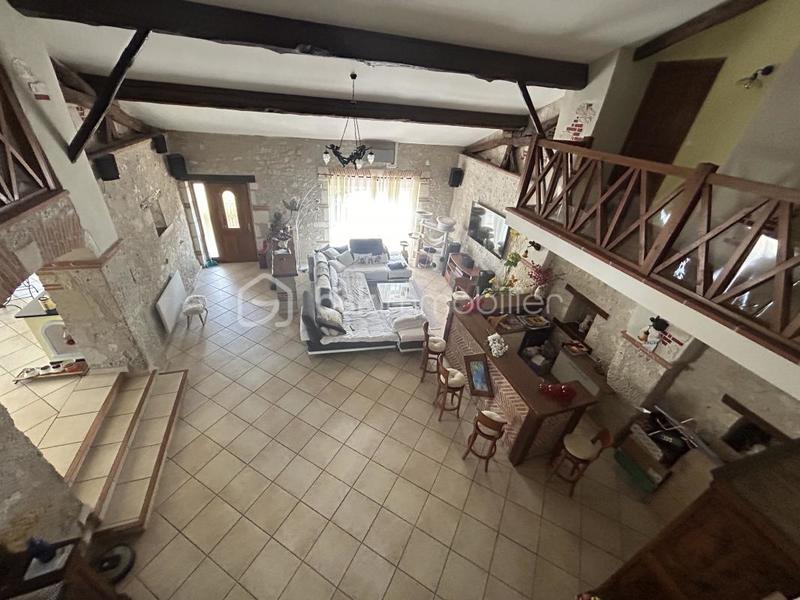 Propriété - 396 m² - 10 pièces