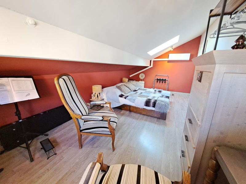 Appartement - 203 m² - 6 pièces