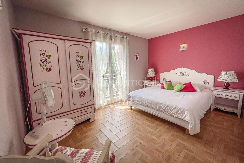 Maison d'architecte - 490 m² - 15 pièces