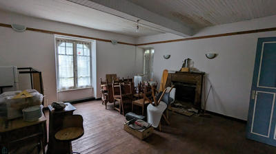 Maison - 335 m² - 15 pièces