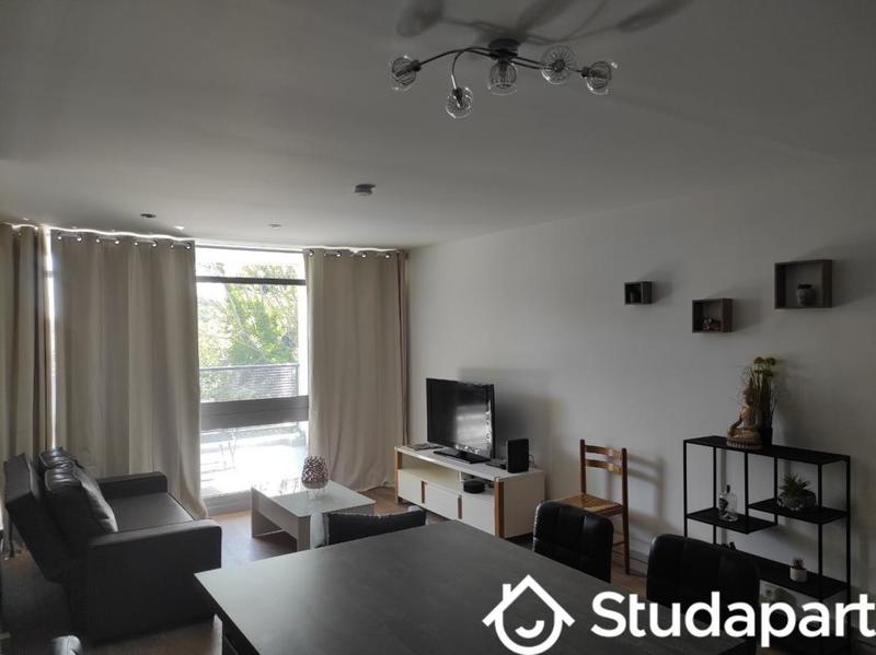 Chambre - 14 m² - 1 pièce