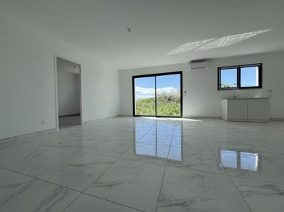 Maison - 76 m² - 4 pièces