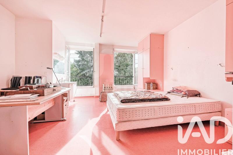 Maison - 1 160 m² - 59 pièces