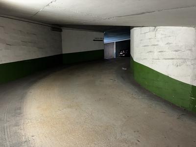 Parking / Garage - 12 m²