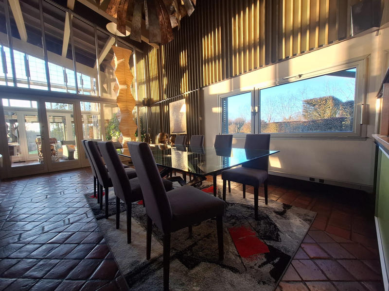 Maison contemporaine - 311 m² - 10 pièces