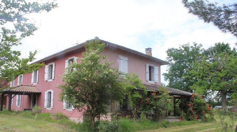 Demeure - 330 m² - 14 pièces