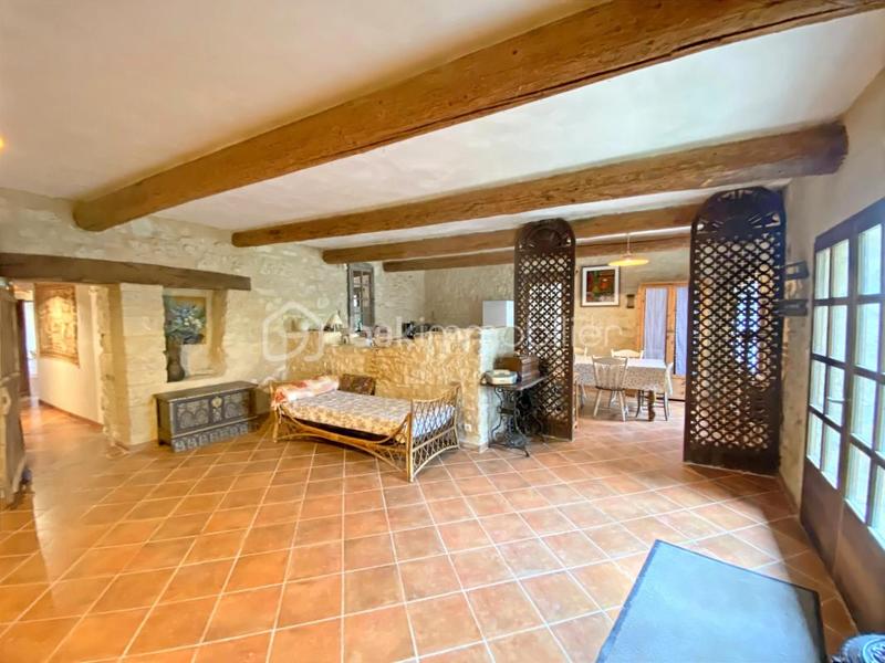 Mas - 427 m² - 12 pièces