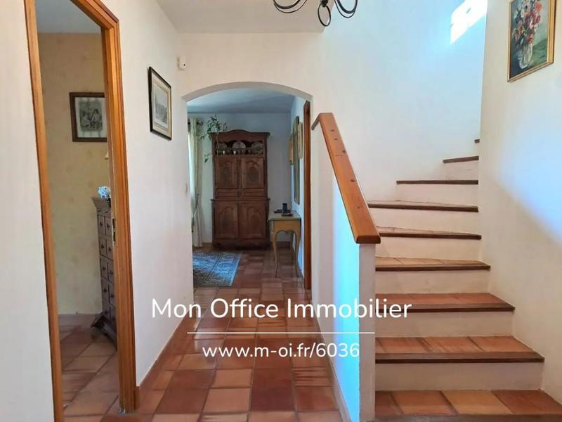 Maison - 185 m² - 7 pièces