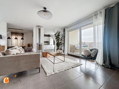 Appartement - 85 m² - 4 pièces