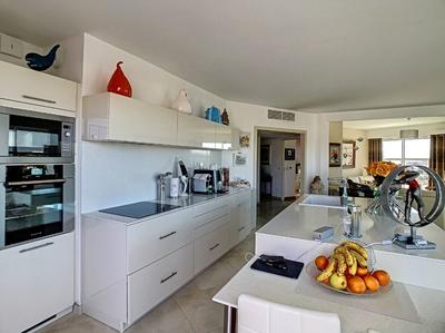 Appartement - 107 m² - 4 pièces