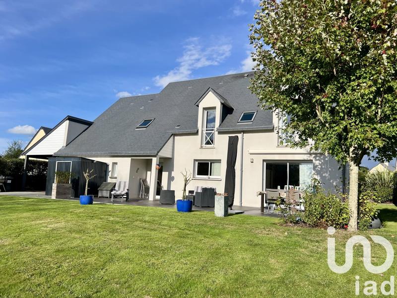 Maison - 185 m² - 9 pièces