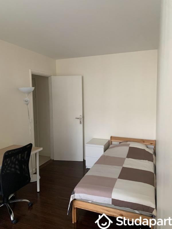 Chambre - 10 m² - 1 pièce