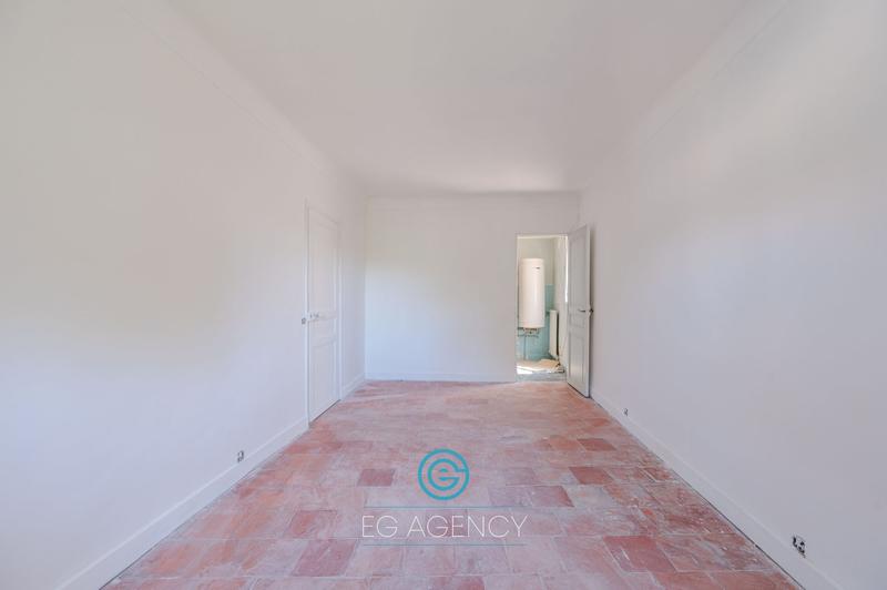 Maison - 280 m² - 7 pièces