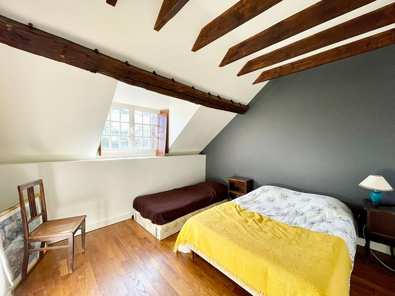 Demeure - 236 m² - 11 pièces