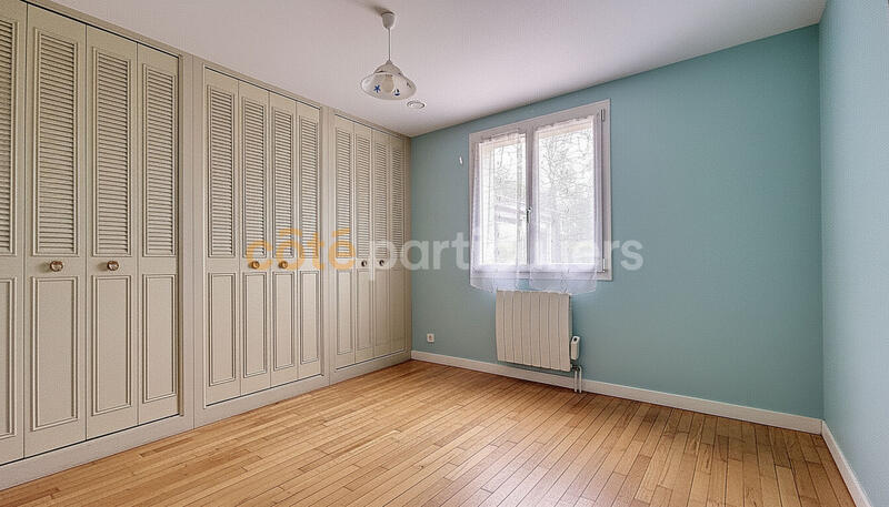 Maison - 206 m² - 9 pièces