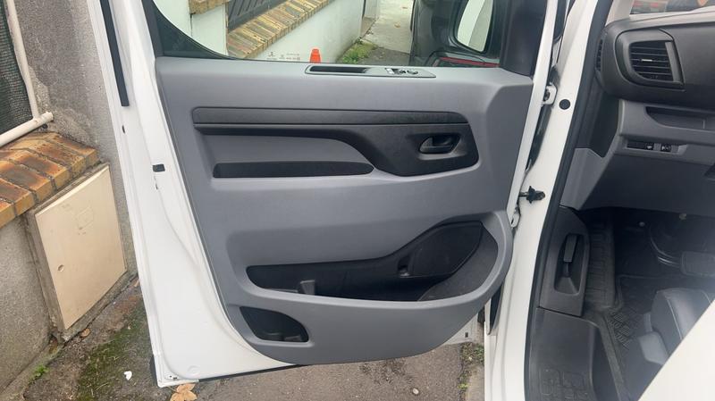 Citroën Jumpy Fourgon 2.0 BlueHDi 177 Eat8 Club - Automatique Entretien constructeur