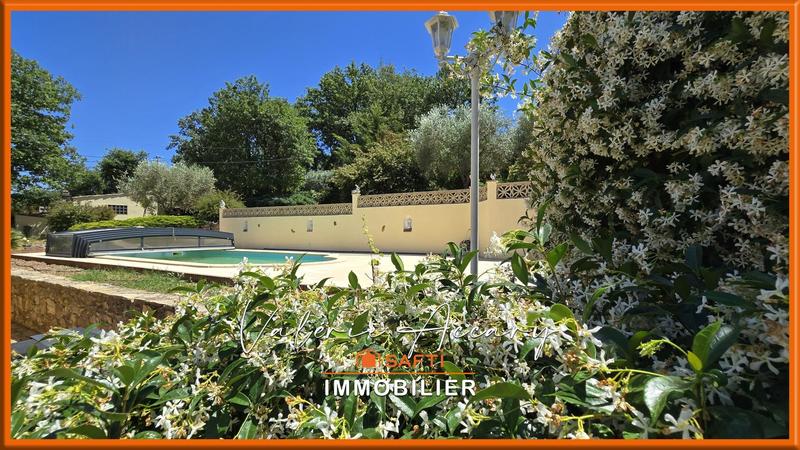 Maison - 102 m² - 4 pièces