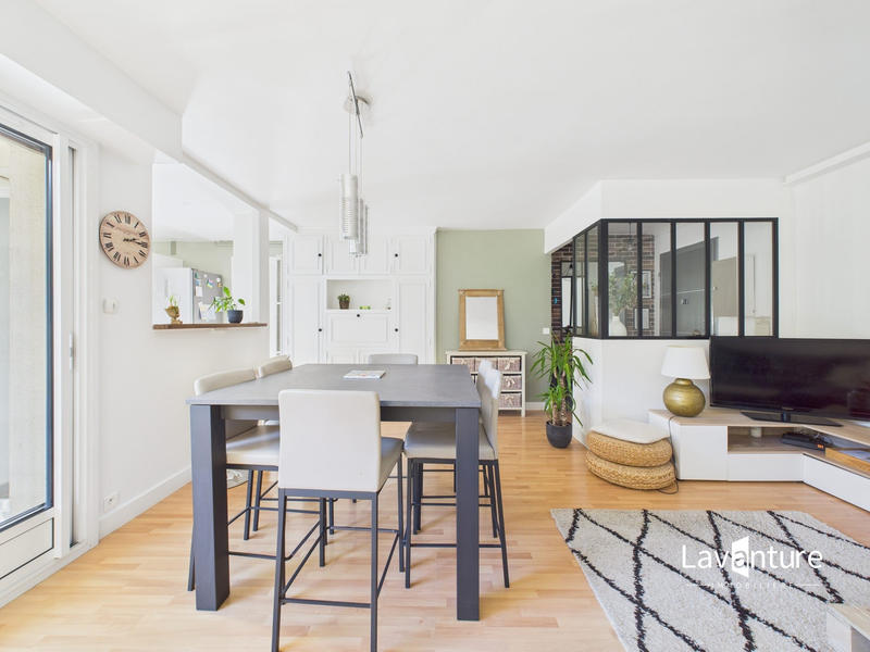 Appartement - 81 m² - 4 pièces