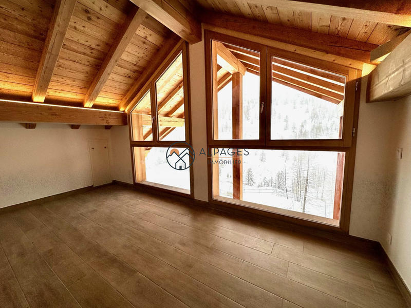 Châlet - 257 m² - 10 pièces