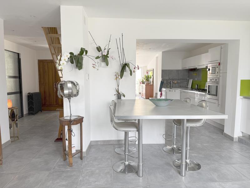 Maison - 185 m² - 7 pièces