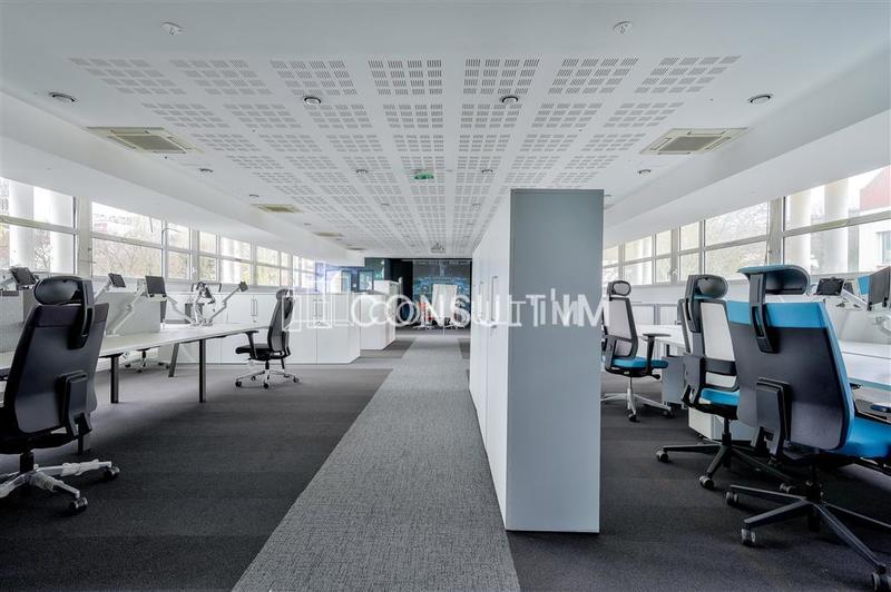 Bureau - 3 258 m²